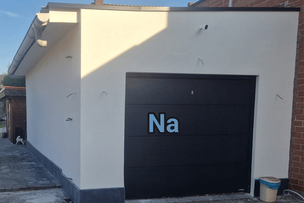 Na renovatie: strak afgewerkte garage in Lebbeke door DS Construct